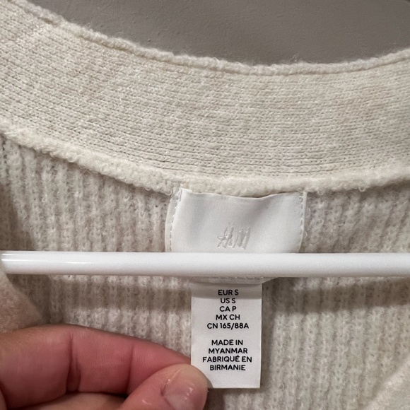 Cream Cropped Cardigan - Picture 2 of 4